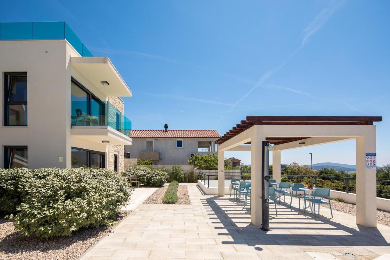 Sun Resort Apartments Зечево Экстерьер фото