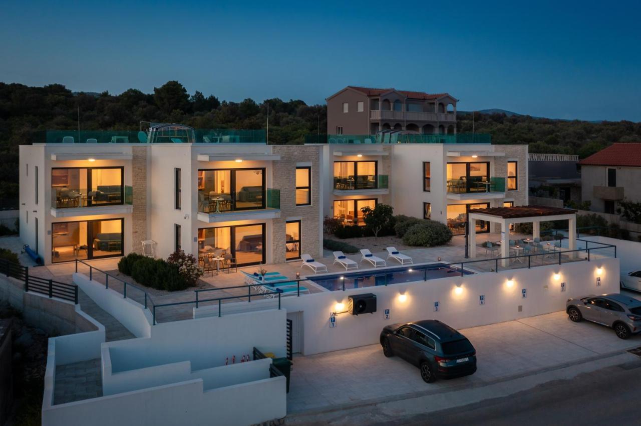 Sun Resort Apartments Зечево Экстерьер фото