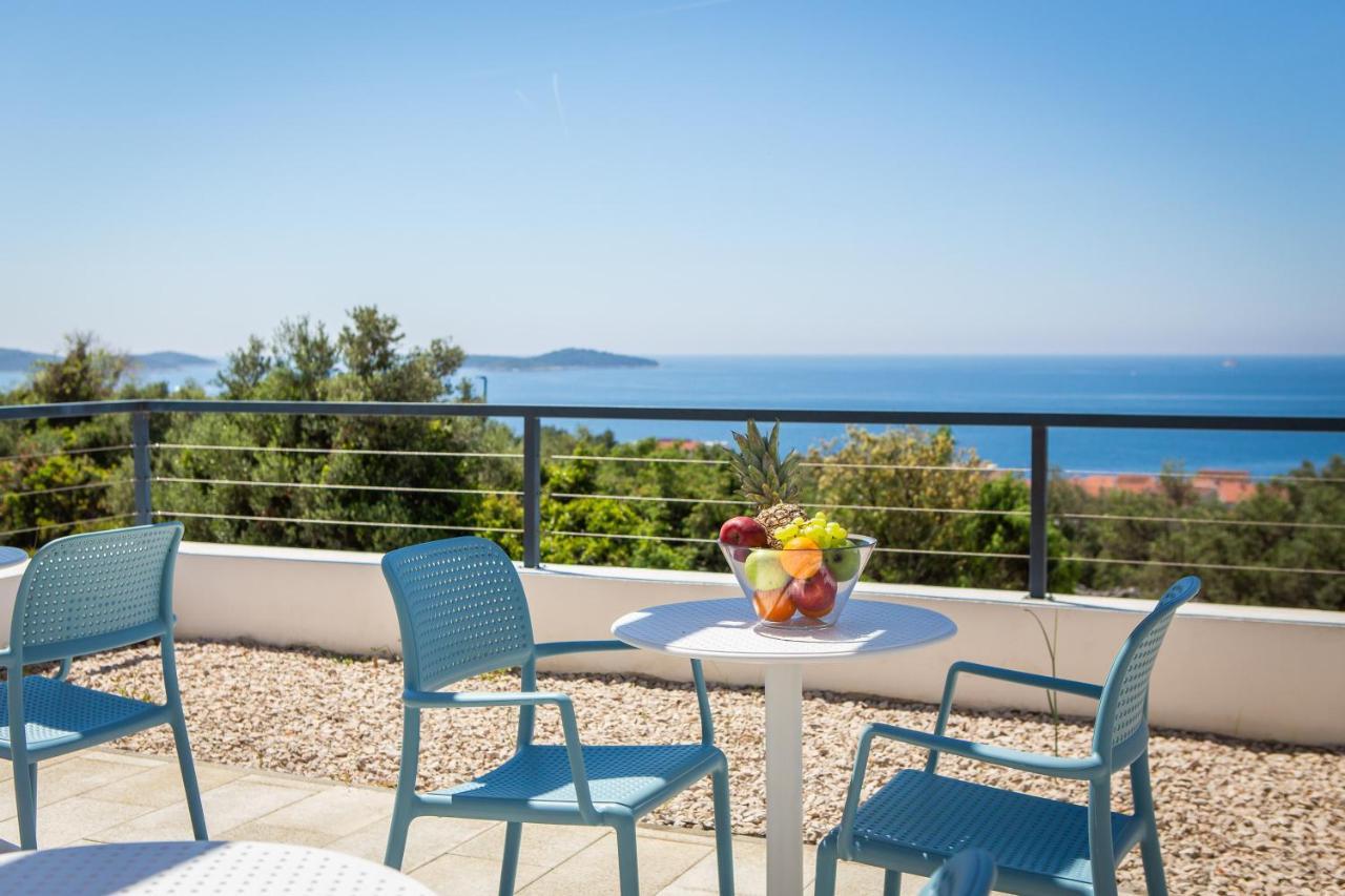 Sun Resort Apartments Зечево Экстерьер фото