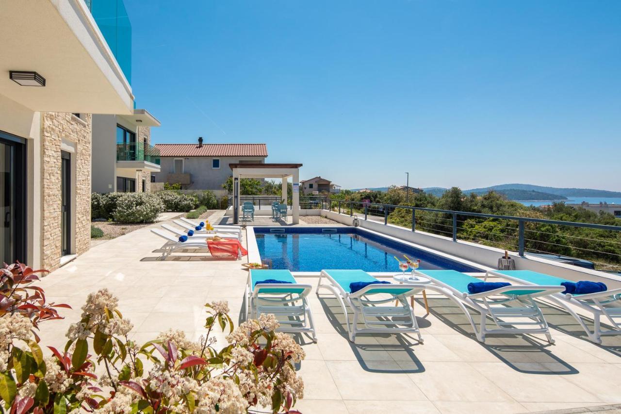 Sun Resort Apartments Зечево Экстерьер фото