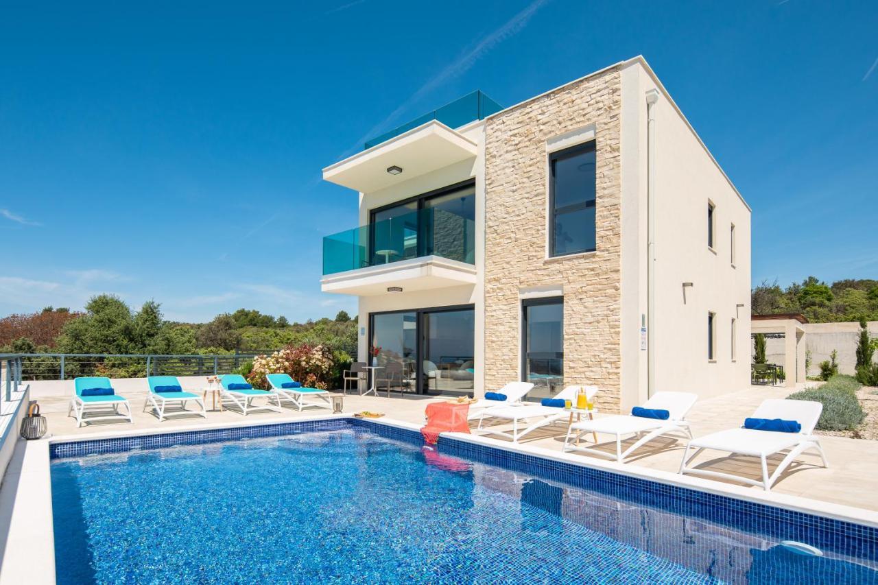 Sun Resort Apartments Зечево Экстерьер фото